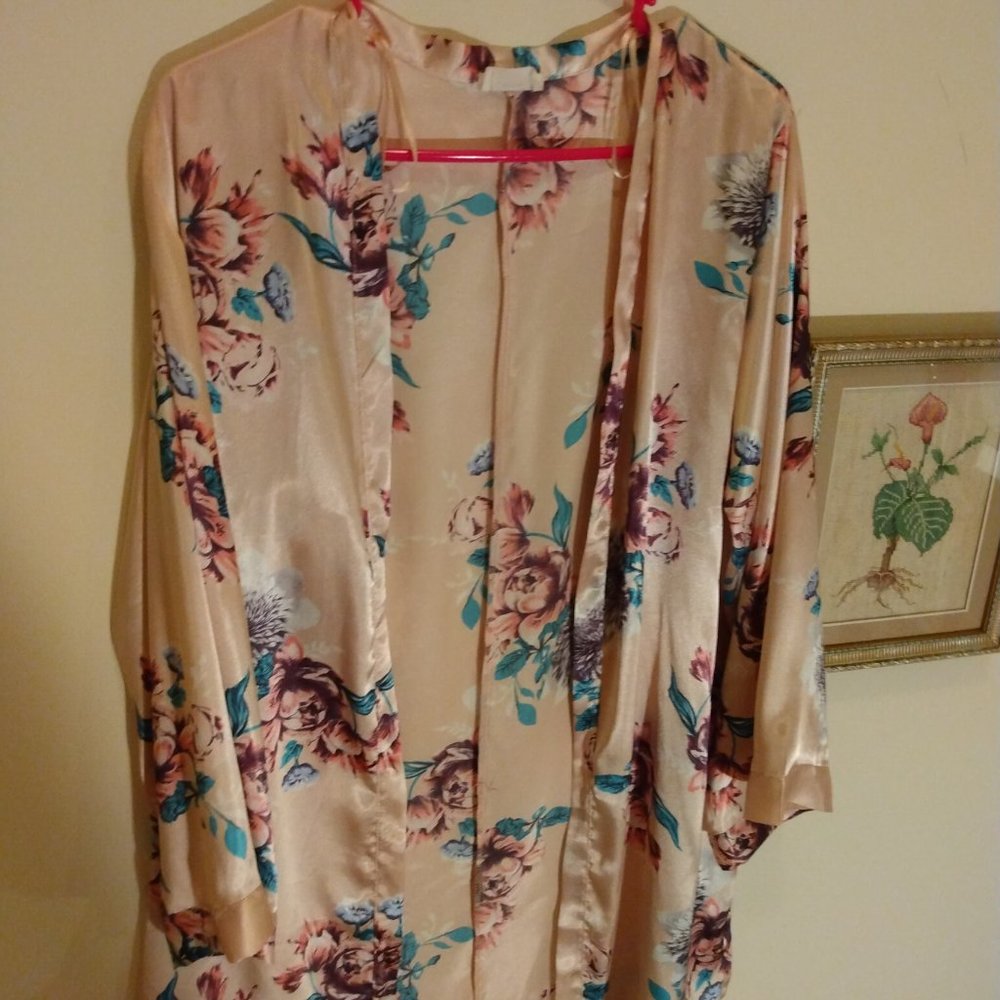 Sienna Sky Light Pink Floral Silky Robe